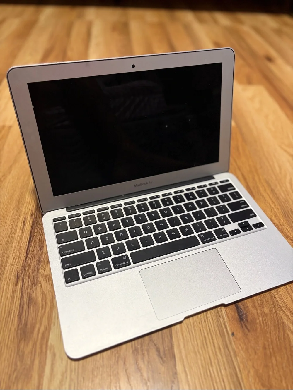 Apple MacBook Air Aluminum Laptop in Silver with Black Keyboard